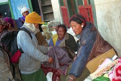 15 Tibetans Travel Over The Nangpa La To Sell At Namche Bazaar Saturday Market